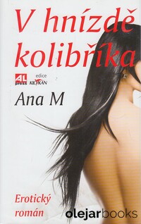 V hnízdě kolibříka